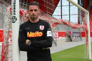 Regensburg verlängert Vertrag mit Torwart Pentke