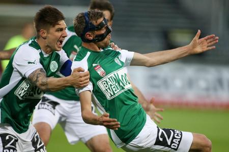 Alois Höller schießt aus Abseitsposition den SV Mattersburg zum Klassenerhalt. Patrick Farkas assistiert zunächst und versuc...