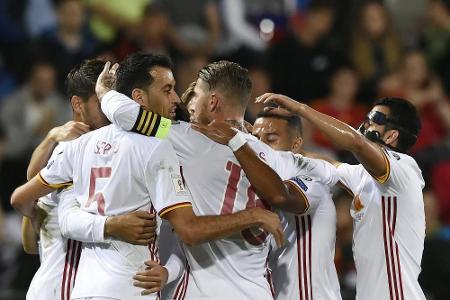 Spanien nach Torreigen auf WM-Kurs, Italien muss trotz Sieg bangen