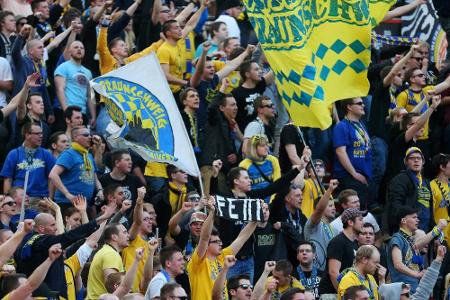 2. Liga: Braunschweig-Fan bei Sturz schwer verletzt