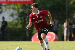 Vor Duell mit dem HSV: Hannovers Schwegler kehrt ins Team zurück
