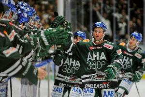 DEL: Augsburg siegt im Topspiel und holt Tabellenführung