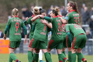 Frauen-Bundesliga: Freiburger Nimbus hält - Wolfsburg weiter Erster