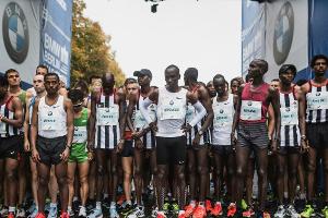 Kein Weltrekord: Kipchoge gewinnt Berlin-Marathon
