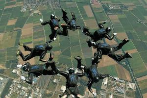 Wingsuitspringer Kaschuba mit Rekorden zu DM-Titeln