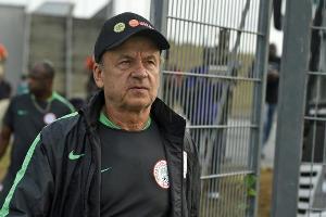 Nigeria-Coach Rohr erhält grünes Licht für Aina-Debüt