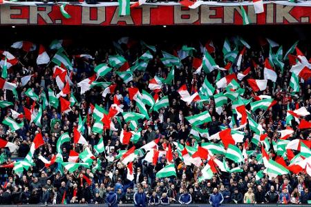 Neapel: 19 Feyenoord-Hooligans zur Identifizierung in Gewahrsam genommen