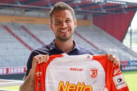 2. Liga: Jahn-Kapitän Grüttner verlängert Vertrag