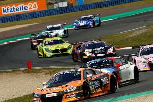 ADAC GT Masters: Pommer/van der Linde gewinnen in der Eifel