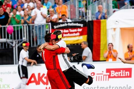 Blindenfußball-EM in Berlin: Deutschland mit Auftaktsieg gegen Italien