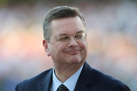 Straftäter im Fußball: Grindel bringt Meldepflicht ins Gespräch