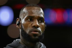 NBA-Superstar James kritisiert Trump: "Bringt Hass wieder in Mode"