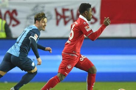 Kaiserslautern verlängert mit Offensivspieler Kwadwo