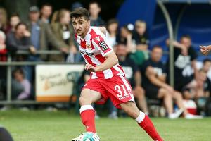 Union: Profivertrag für Nachwuchsspieler Taz