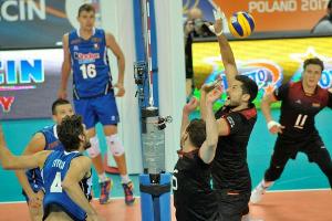 Volleyballer siegen zum EM-Auftakt im Fünf-Satz-Krimi gegen Italien
