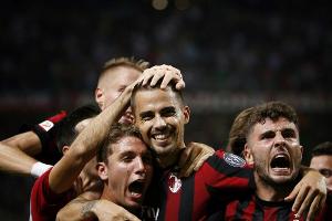 Italien: AC Mailand gelingt zweiter Sieg - Juve an der Spitze