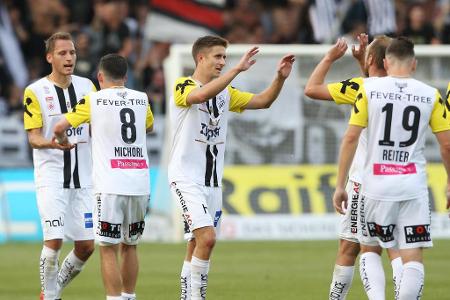 Doğan Erdoğan (10./Freistoß) und Maximilian Ullmann (34.) trafen für die Hausherren, bei denen LASK-Keeper Pavao Pervan den ...