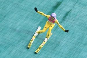 Skispringen: Wellinger Zweiter in Klingenthal