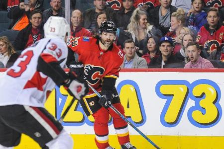 Flames gehen bei Jagrs Heimpremiere unter