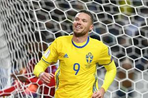 Viererpack von Berg: Schweden wahrt Chance auf direkte WM-Qualifikation