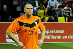 Trainer Legat kommt, Spieler fliehen