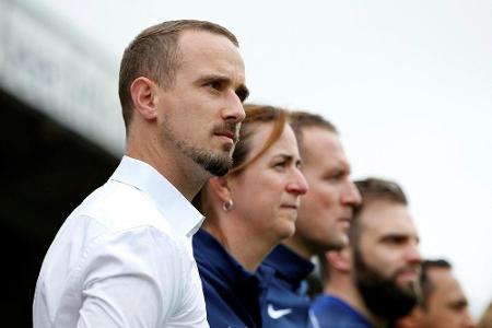 Rassismusvorwürfe: Englands entlassener Frauen-Trainer machte 