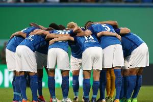 Protest des Tages: Herthas Kniefall