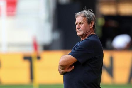 Slowakei verdrängt Schottland von Rang zwei - England ungeschlagen