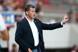 Trotz verpasster WM-Quali: Skibbe bleibt Nationaltrainer Griechenlands