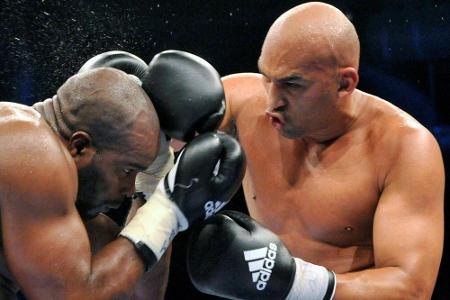 Box-Weltmeister Charr muss Titel gegen Oquendo verteidigen