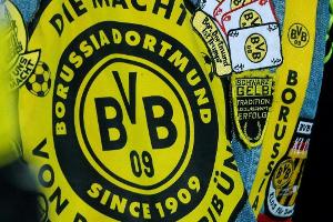 Wütender BVB-Fan bedroht Jugendliche mit schwarz-gelber Axt