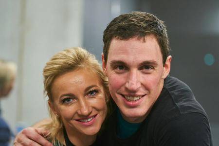 Eiskunstlauf: Einbürgerungsurkunde für Vize-Weltmeister Massot