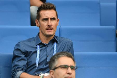 WM-Auslosung: Klose bringt den Pokal