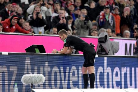 Debatte um Videobeweis: DFL-Boss Seifert sieht Klubs in der Pflicht