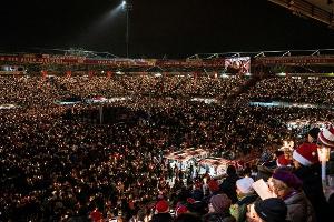 Volles Haus beim Weihnachtssingen von Union Berlin