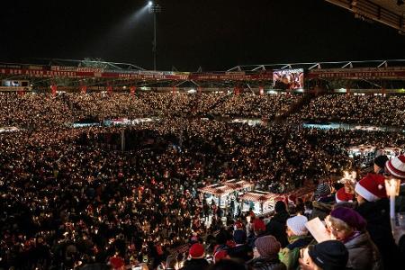Volles Haus beim Weihnachtssingen von Union Berlin