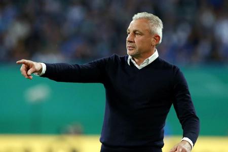 2:0 in Halle: Rostock setzt Wiesbaden unter Druck