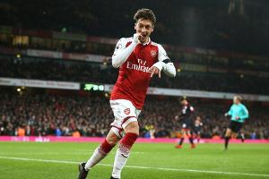 Über 20 Millionen Follower: Özil bleibt Twitterkönig