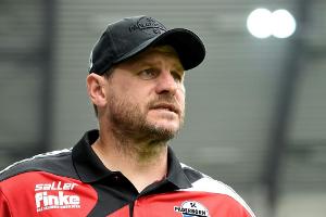 Paderborn im Top-Spiel chancenlos - Verfolger schließen auf