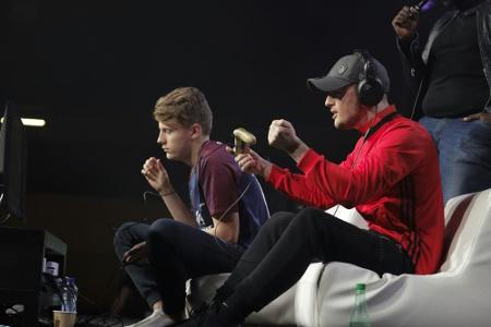 Deutsche FIFA-Asse gehen in Barcelona leer aus - 16-Jähriger überrascht