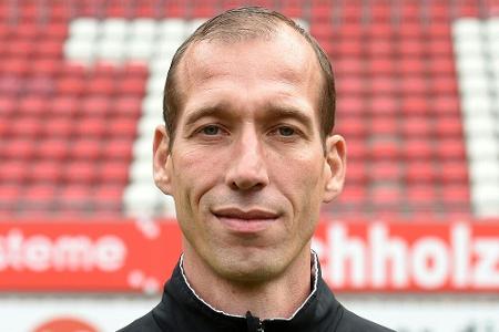 Nach Herzproblemen: Längere Pause für FCK-Trainer Strasser - kommt Frontzeck?