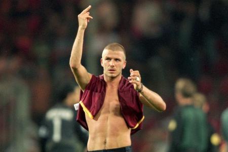 Auch bei englischen Fans war Becks trotz seiner fußballerischen Qualitäten nicht immer wohlgelitten. Den Höhepunkt erreichte...