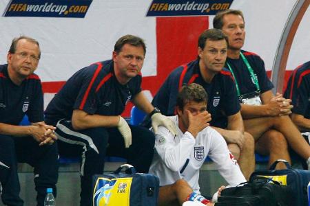 Sowieso verlief die internationale Karriere bei den Three Lions nicht optimal für die Ikone: Ein großer Tiefpunkt war das Vi...