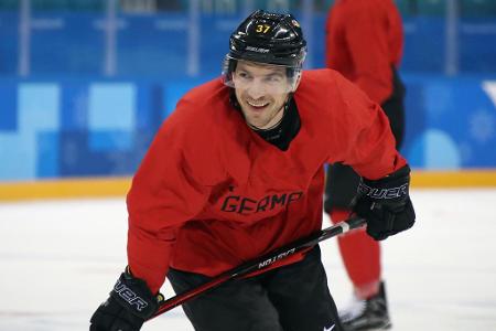 Kufencracks freuen sich wie Kinder: 