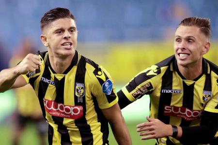 Werder-Neuzugang Rashica winkt Platz in Bremer Startformation