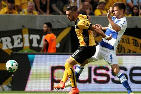 Testroet zurück im Dynamo-Mannschaftstraining