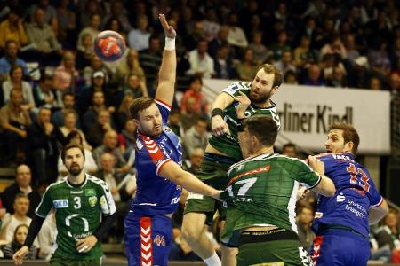 Erlangen verlängert mit Kreisläufer Thümmler