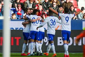 Schalke überfügelt Bayer im Kampf um die Champions-League-Plätze