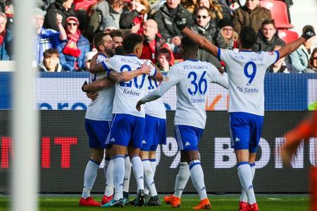 Schalke überfügelt Bayer im Kampf um die Champions-League-Plätze
