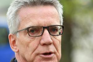 Trotz Mega-Start: De Maizière warnt vor Euphorie